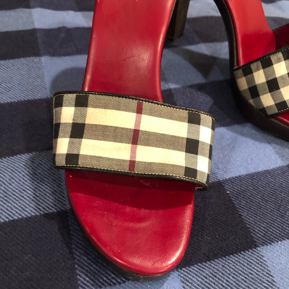 Burberry Classic Print Heels - Picture 5 of 7